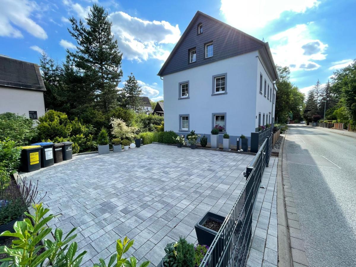 Ferienhaus Villa Adelsberg Mit Dachterrasse In Zentraler Lage Fuer Bis Zu 10 Personen Chemnitz Luaran gambar